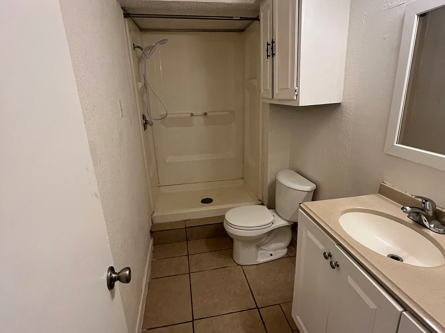 327 Sunrise Ave — Photo 2