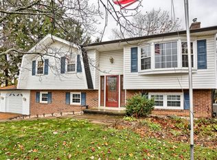 2122 Coventry Rd, Lancaster, PA 17601