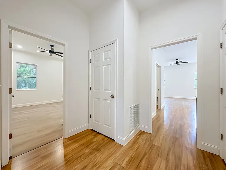 2250 W 13th St — Photo 4