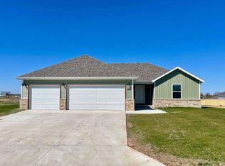 2265 S Cheri Dr, Bolivar, MO 65613