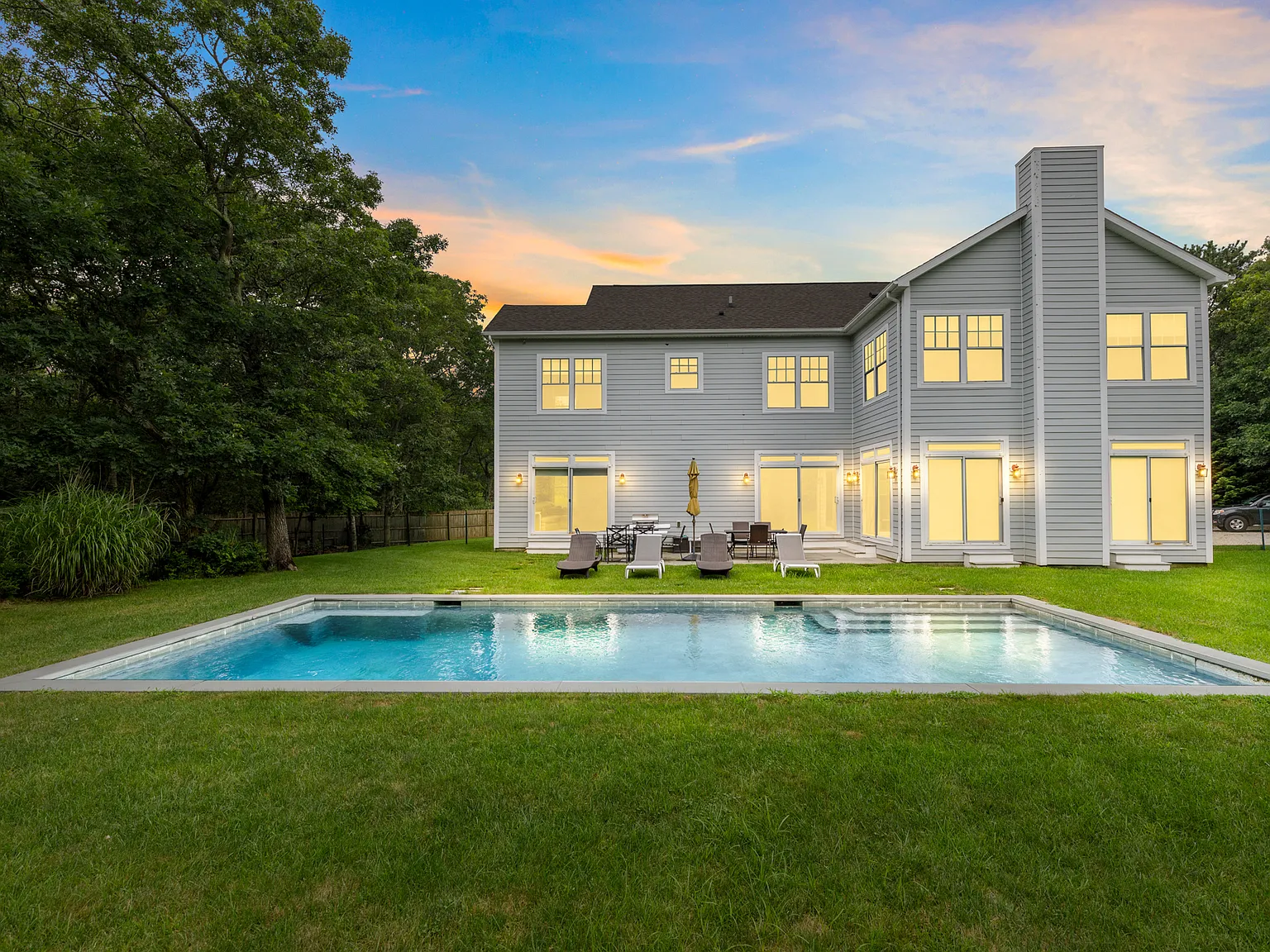 Expansive Haven Near East Hampton Village! — Photo 2