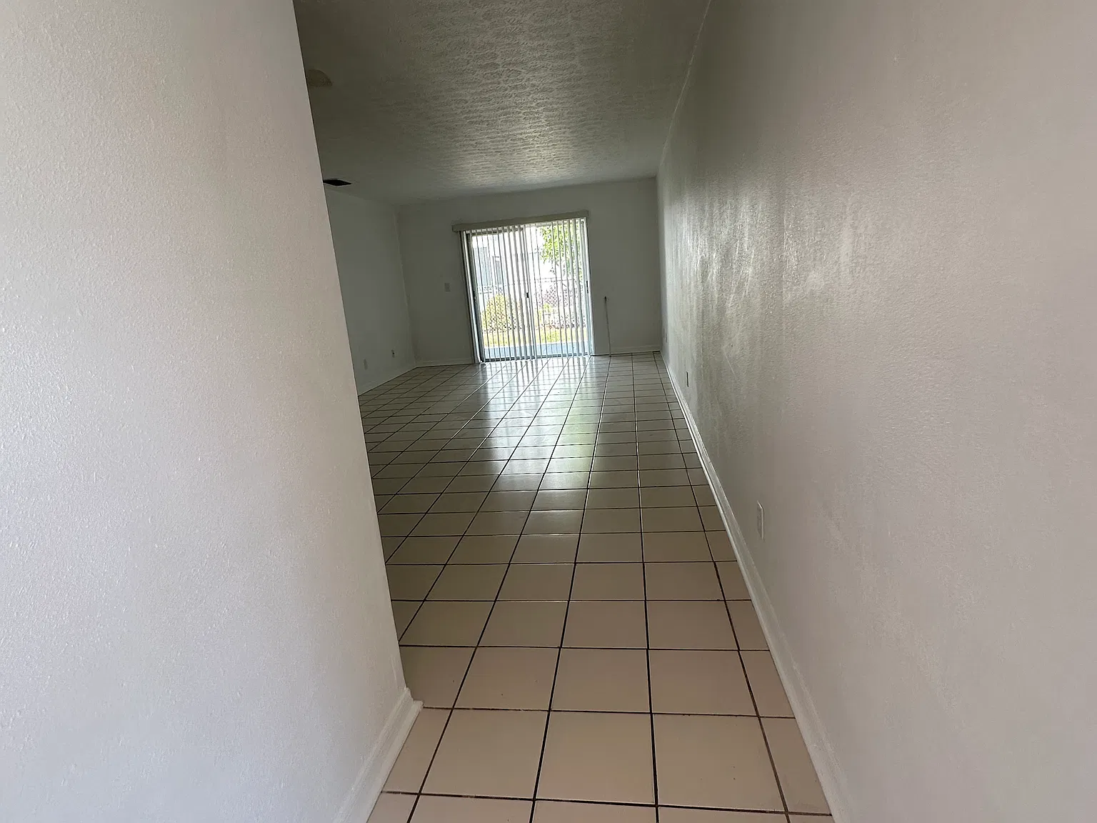 2 bed, 1087 sqft, $1,650 — Photo 1