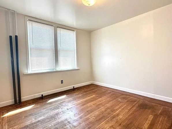 3237 Ampere Avenue image 1 of 9