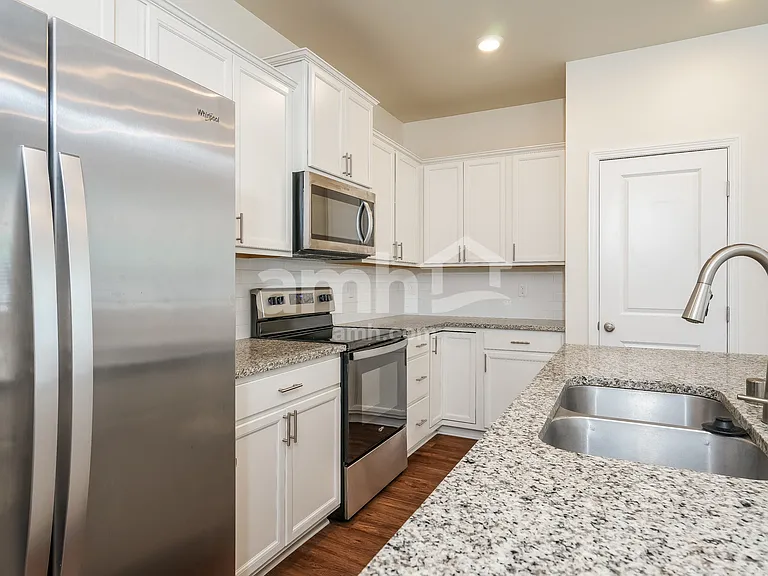 9228 Tigerlilly St SE — Photo 3