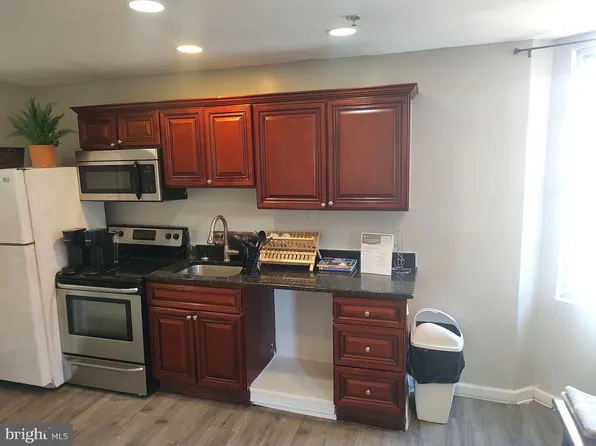 2144 N 18th St #2, Philadelphia, PA 19121