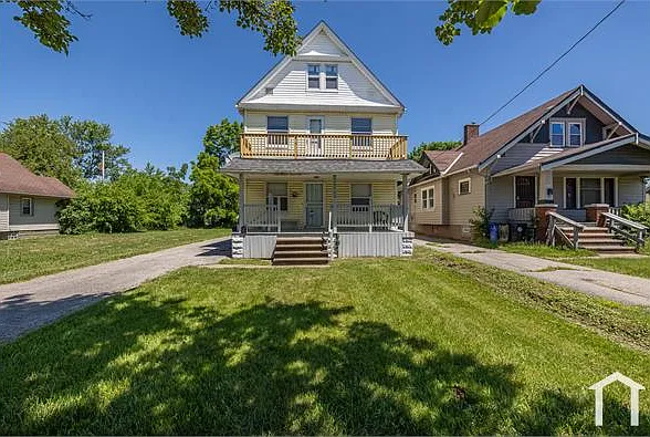 3 bed, 704 sqft, $875 — Photo 2