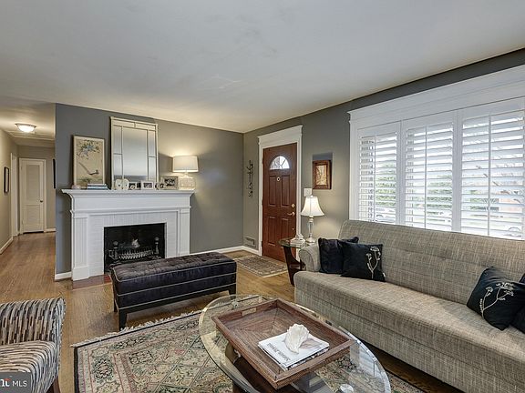 3rd image of 6523 Elnido Dr