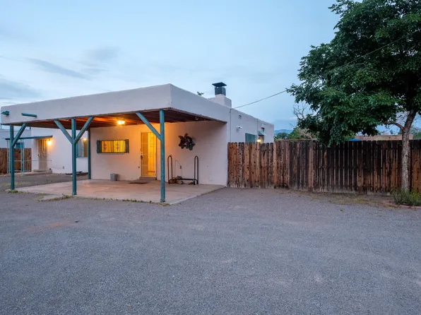 612 Candelaria Rd NW, Albuquerque, NM 87107