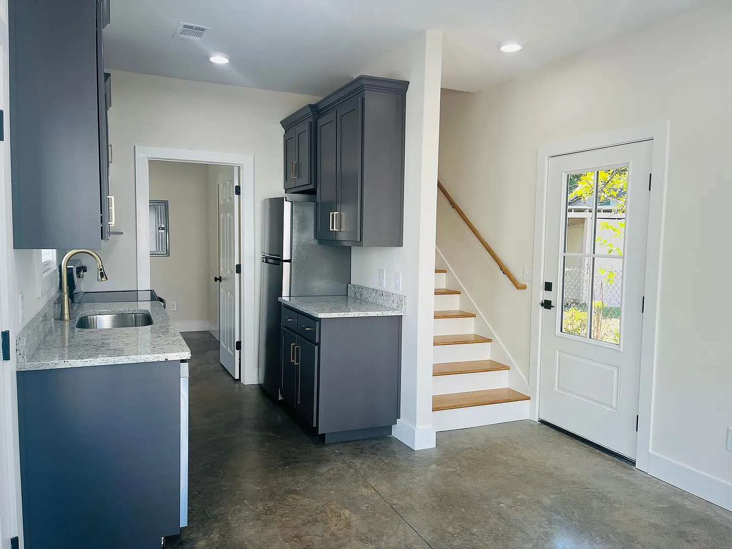 Brand New 3 Bedroom, 2 Bathroom home near Downtown Lagrange! — Photo 4