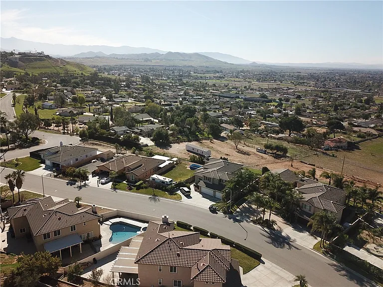 5505 Sunset Ridge Dr — Photo 61
