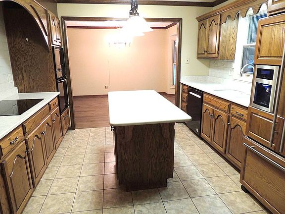 4th image of 1037 Vestavia Dr SW
