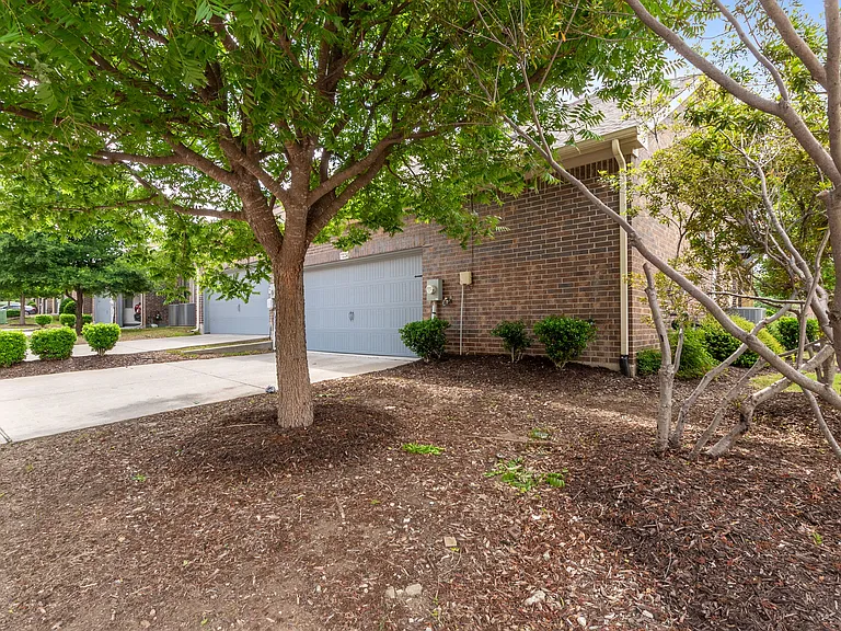 7224 Chief Spotted Tail Dr — Photo 30