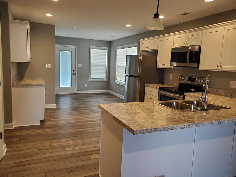 103 Seabiscuit Ct — Photo 4