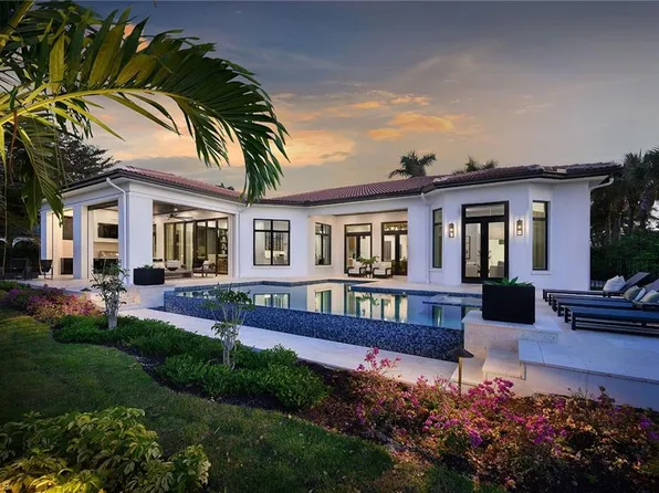 1613 Chinaberry WAY, NAPLES, FL 34105