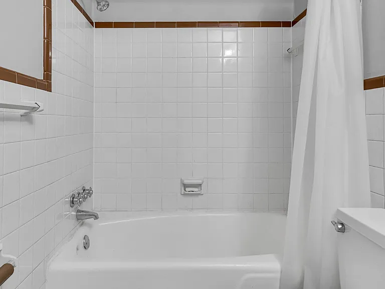 1606 Burton Ave #B — Photo 13