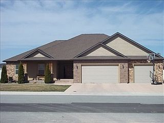 1st image of 660 Garnet Dr