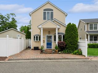 1605 Wesley Ave, Merrick, NY 11566