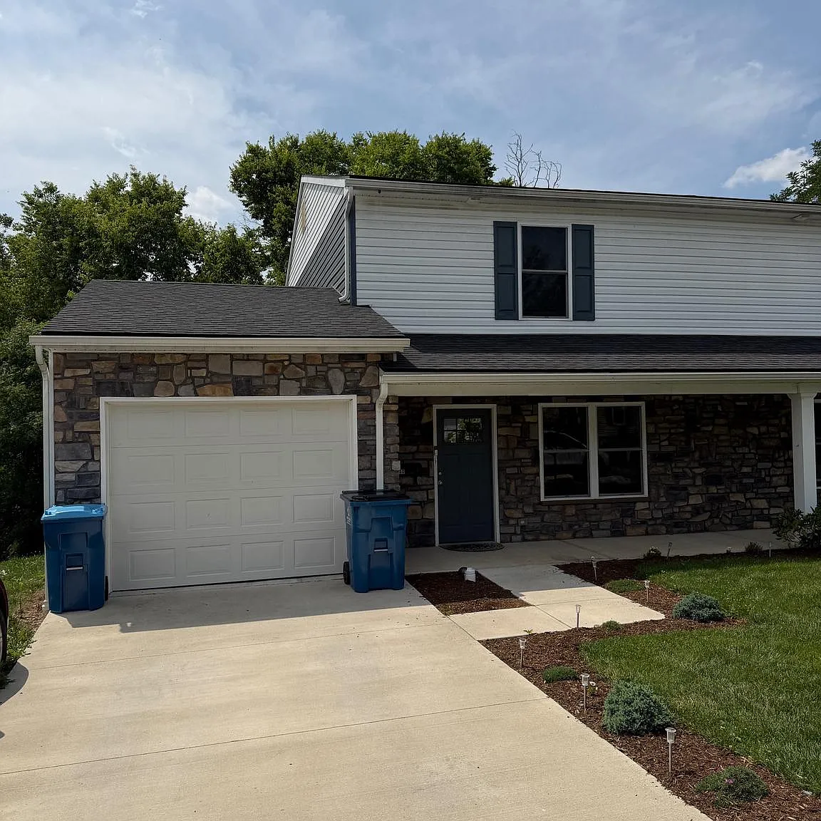 2 bed, 2.5 bath, $2,350 — Photo 2
