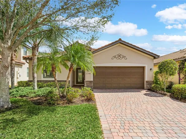 11244 Red Bluff Ln, Fort Myers, FL 33912