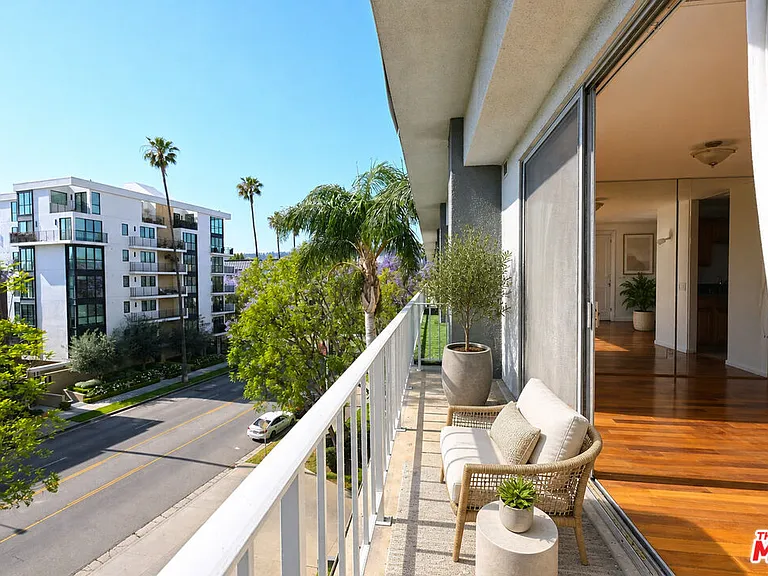 100 S Doheny Dr #424 — Photo 25