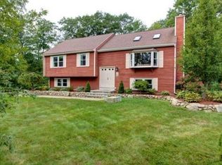 2 Mallard Dr, Medway, MA 02053
