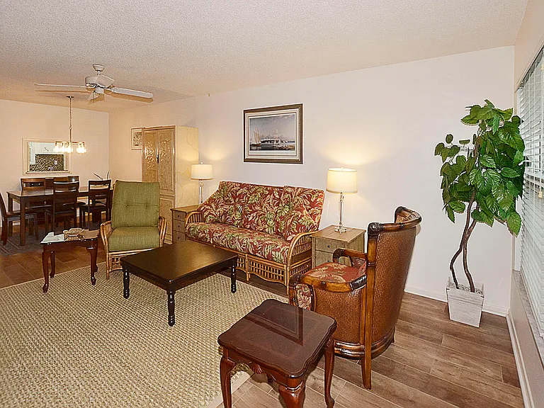 900 Jasmine Ln #9A — Photo 9