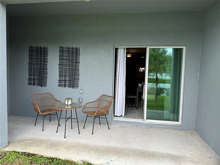 6071 Acara Ln — Photo 10