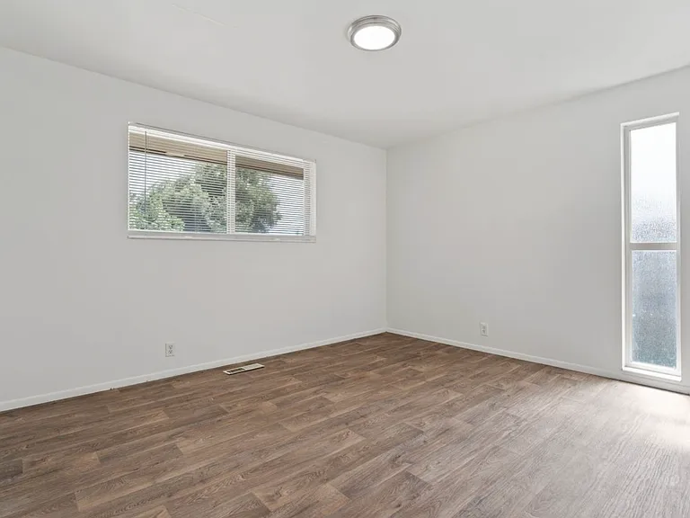2614 S Green St — Photo 36