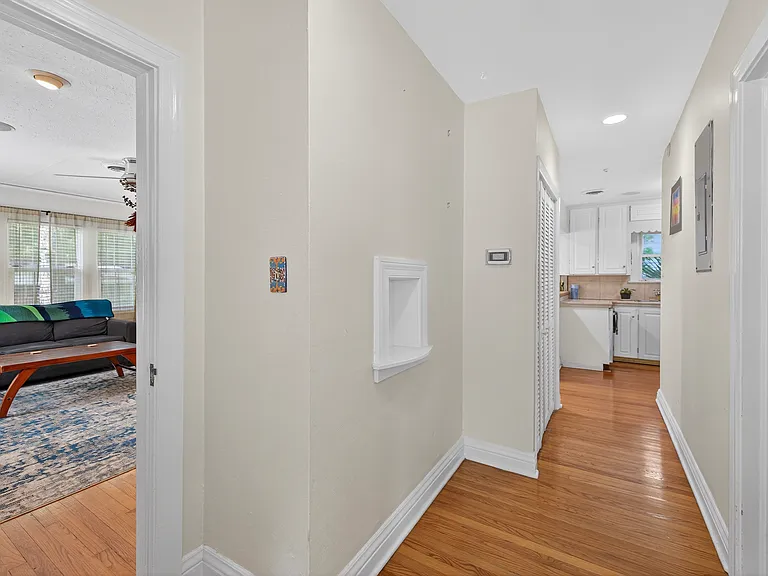 712 Shell St — Photo 16
