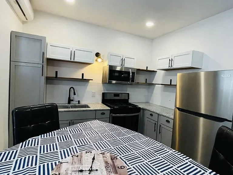 521 W Craig Pl #2 — Photo 3