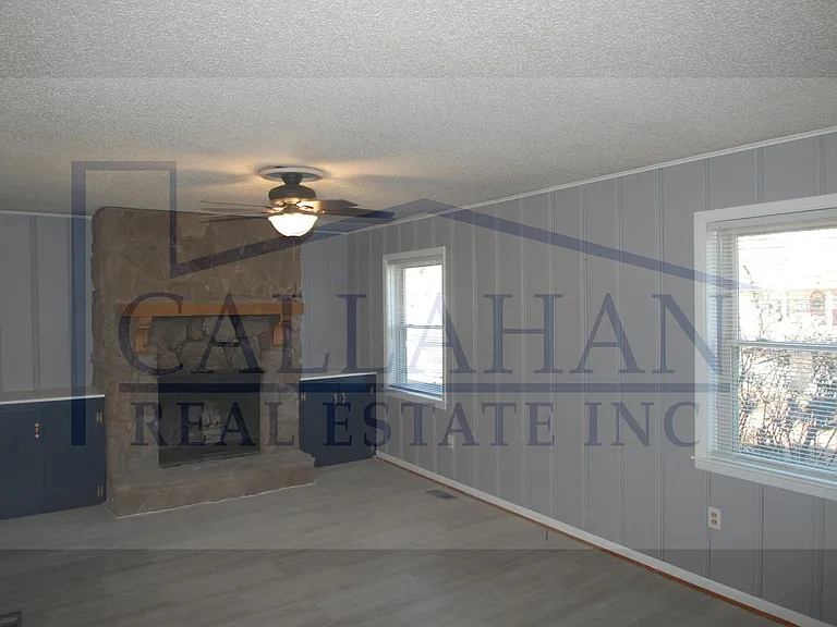 401 Country Club Rd — Photo 4
