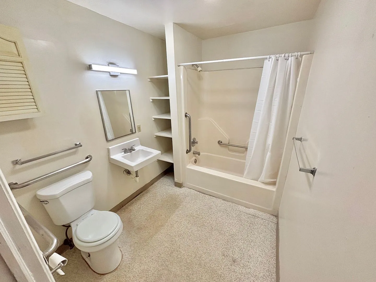 681 Brown Street — Photo 2