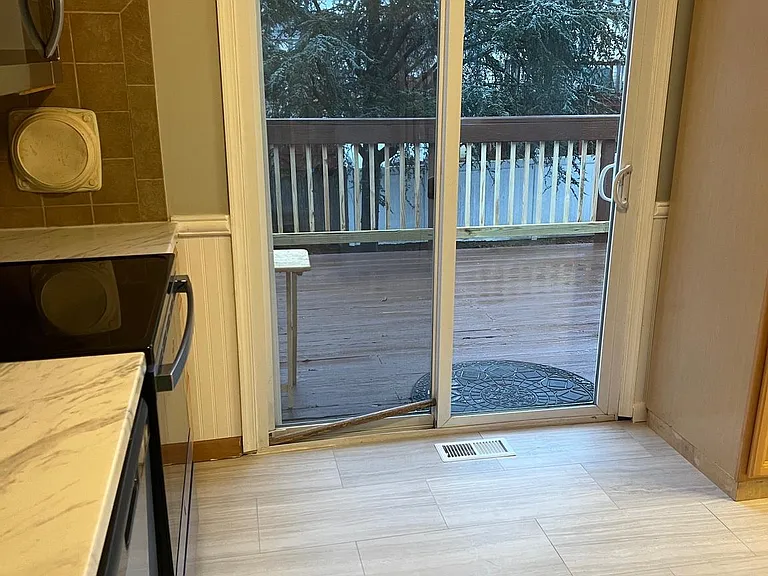 2418 York Rd — Photo 8