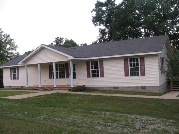 1140 L Crisp Rd, Middleton, TN 38052