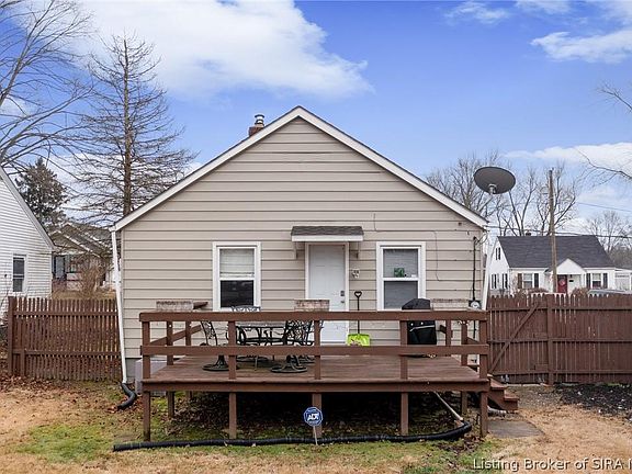 2nd image of 608 W Cottom Ave