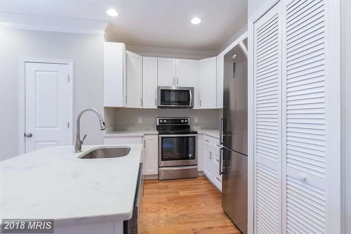 Building Photo - 1311 H St NE #2