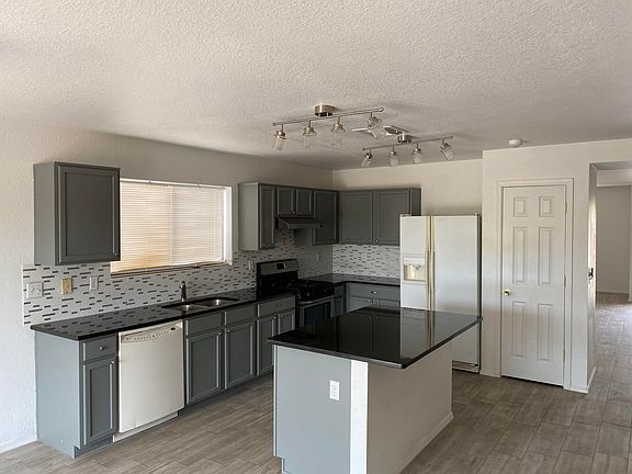 3rd image of 7091 W Lonesome Valley Dr