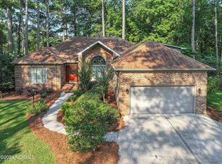 111 Oakmont Cir, New Bern, NC 28562
