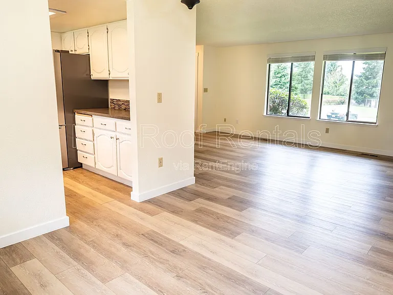 1418 Tule Lake Dr S — Photo 13