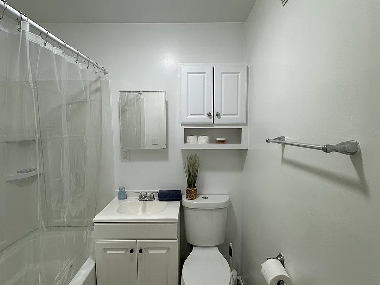 35 Maud St #2 — Photo 43