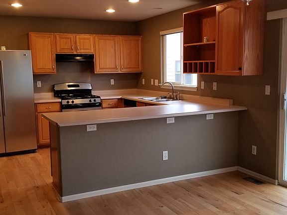 2nd image of 3815 W Kenyon Ave