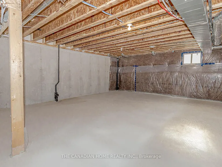 10 Sunflower Cres — Photo 45