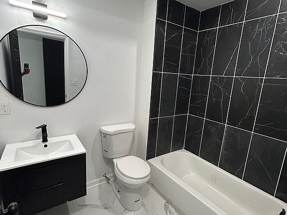 5th image of 2030 E Tioga St Floor 2