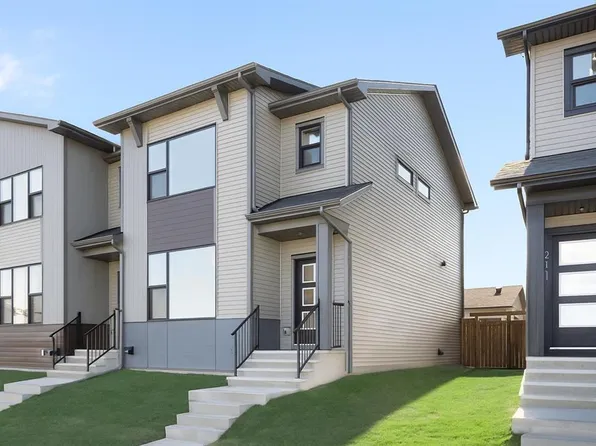 215 N Belvedere Ave SE, Calgary, AB T2A 7G5