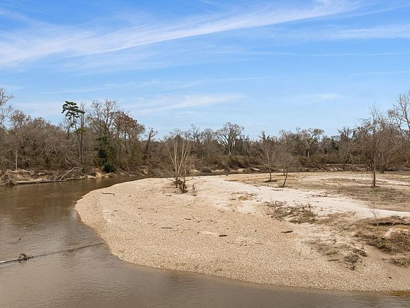 3rd image of 161 Ryner Rd