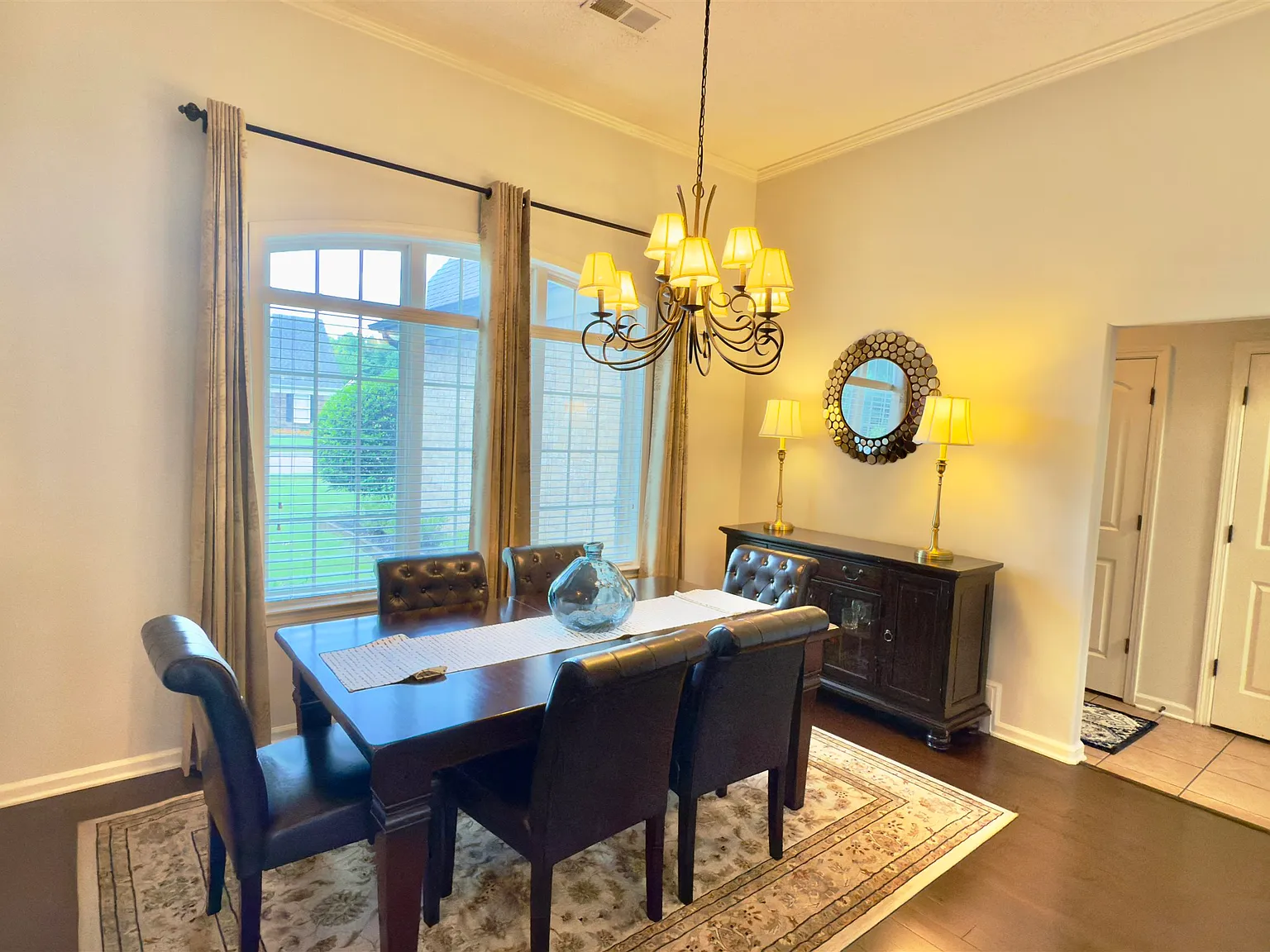 4 bed, 2.0 bath, 2648 sqft, $2,750 — Photo 3