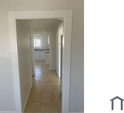 3 bed, 900 sqft, $2,350 — Photo 3