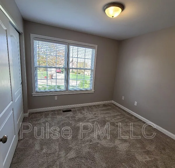 10189 Chestnut Oak Dr — Photo 18