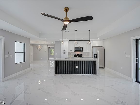 3rd image of 1207 Galileo St E