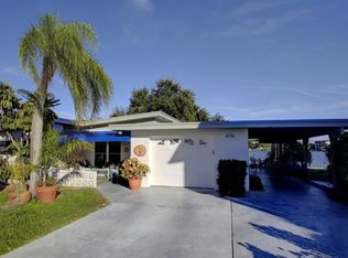 7 2nd St E, Redington Shores, FL 33708